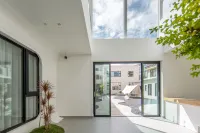 Shangri-La and stop · Not late designer homestay