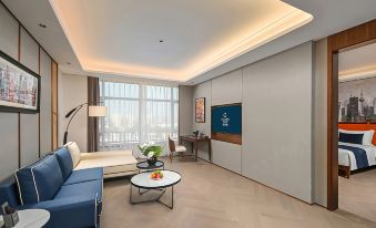 Golden Tulip Shanghai Hongqiao Yankuang Hotel