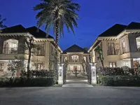 Qingyuan Lion Lake Penglai Pavilion Villa