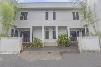OYO 92964 Kost 99 Hotels in Talawaan