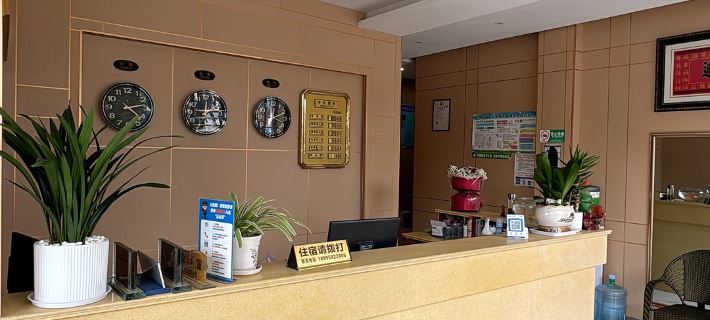 Golden Bay Business Hotel Các khách sạn ở Lichuan