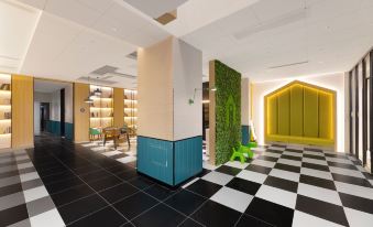 Campanile Hotel(Handan Meile City Mingzhu Square Hotel)