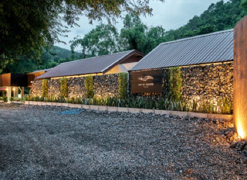 บ้านไร่สันติสุข