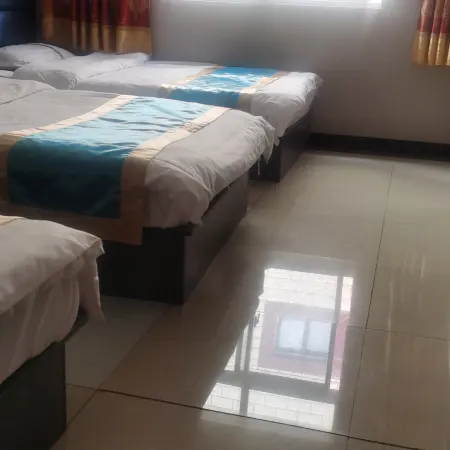Dingqing Hongxin Business Hotel