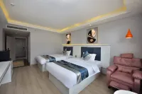 Sky Lan · Mountain View Hotel - 3-Star