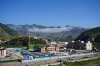 Qidian Yunxi Family Homestay (Zhagulu Town)