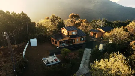 SEN.RETREAT TAKAHARA Отели рядом с достопримечательностью «Ryujin Onsen Motoyu annex»