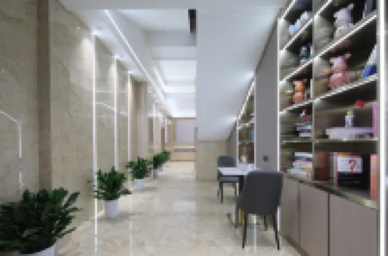 Hailan Yuntian Holiday Collection Hotel (Ezhou Nanpu International Plaza Branch)