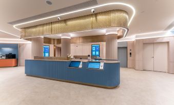 HanTing Hotel (Nanchang Bayi Square Art Museum)