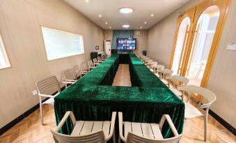 Summer Hotel (Shangchuanfei Beach)