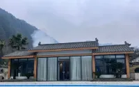 Jiugu Shui Hot Spring Courtyard
