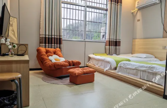 龍山村龍門山莊