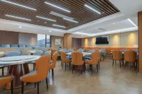 Kuytun Yuejiang Hotel (Youhao Fashion Shopping Center) - พร้อมอาหารเช้า