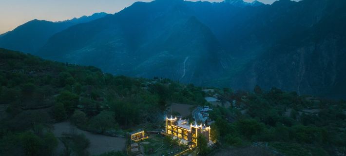 Four acre rural homestay Hotel di Danba