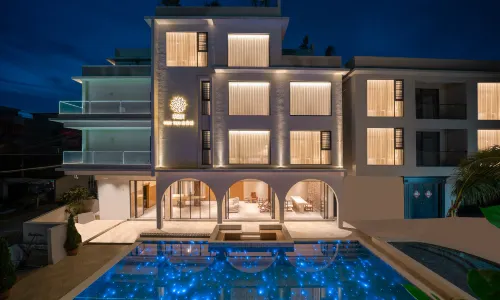 Floral Hotel · Tree Resort Hotel (Beihai Silver Beach)