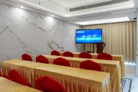 Boru Hotel (Quanzhou High-Speed Railway Station)