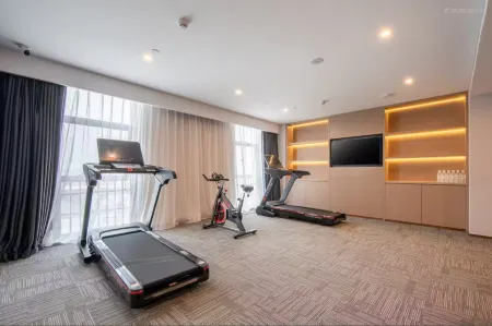 Lavande Hotel (Quanzhou Strait Sports Center Zhongjun World City Branch) Отели рядом с достопримечательностью «Wuling Farm»