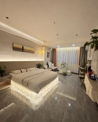 Wangyi Dennis Hotel Hotels near The Bund No.1 Camping Pub