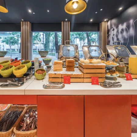 Ibis Hotel (Xiamen Railway Station) Отели рядом с достопримечательностью «Железнодорожный вокзал Сямынь»