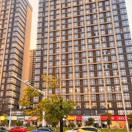 Luyin LOFT Movie Apartment (Nanchang West Station Lizhuangshan Subway Station)