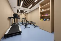 Lifeng Hotel (Chongqing University Town Microelectronics Park Subway Station Branch)