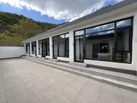 Ice Lake Tassel Homestay