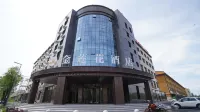 Golden Lotus Hotel (Zhenglan Banner Kublai Khan Square) - parcheggio