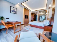 Zhongyun Hotel - balcony