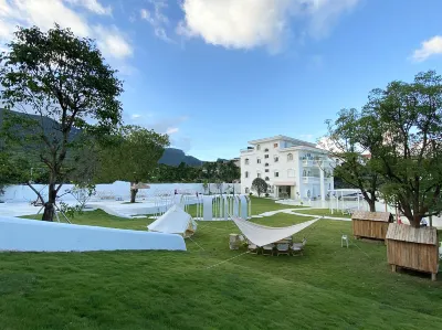 Singyuan Garden Hotels near Cloud Sea Angel Bay