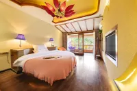 Qingdiao Theme Hotel (Xijiang Qianhu Miao Village Observation Deck)