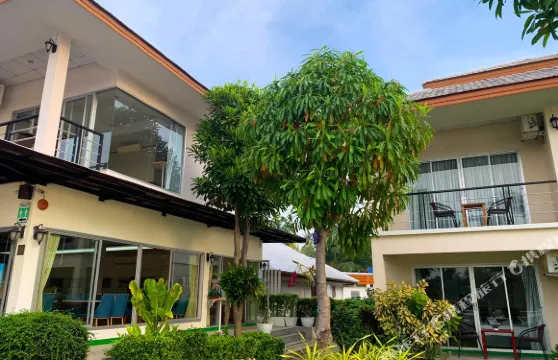 諾柏拉特花園酒店