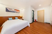 Yueta X E-sports Hotel (Guangzhou Yongtai Baiyun Avenue North Subway Station)