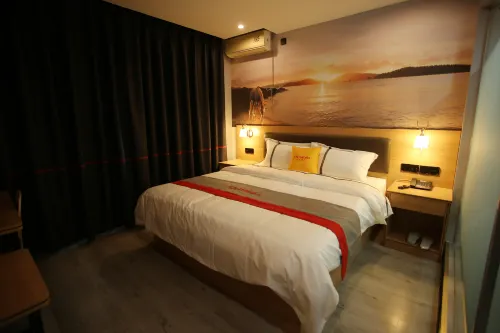 Junyi chain hotel (Jing'an Street store) - Parking