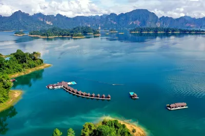 500 Rai Floating Resort Hotels in 