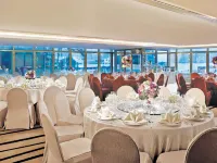 ذا رويال باسيفيك هوتل آند تاورز Hotels near أوشن تيرمينال