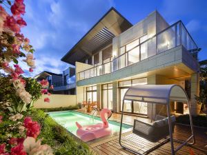 Sanya Mountain and Sea Resort Villa