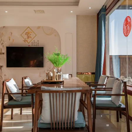 Floral Hotel · Yuntaishan Oxygen Bar Hotel (Shore service area store)