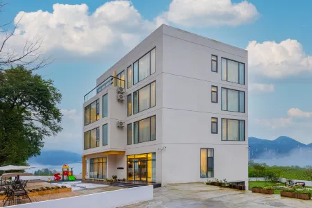 Siji Shanju Guesthouse Отели рядом с достопримечательностью «Yulong Crevice»