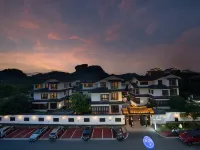 Jiujiantang Shanshui Yuanlin Health Villa Hotels near Jade Maiden Peak Scenic Area