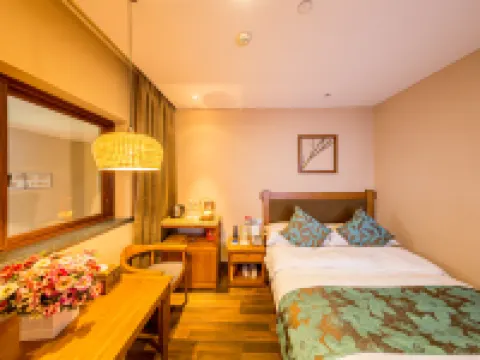 Jin Ding Hotel (Yuexia Building) Hotels in Emeishan City