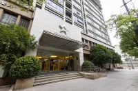 Starr Hotel（Shanghai Jing'an Railway Station） Hotel di Area Stasiun Kereta