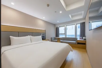 Jia Qi Hotel (Shanghai the Bund Nanjing East Road shop)