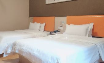 7 Days Inn (Chongqing Fuling Nanmenshan Pedestrian Street) - Housity