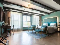 The Hendrick's Hotel Hotels near TomTom