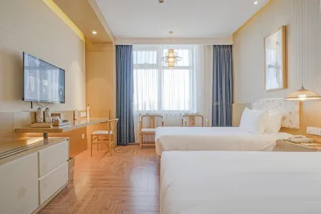 Ruicheng Oriental Hotel, Shenyang Отели рядом с достопримечательностью «Shenyang University of Chemical Technology (Northwest to Shenyang University of Chemical Technology School Hospital)»