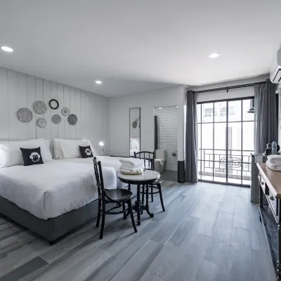 Blu Monkey Boutique Bangsaen Hotels near Bangsaen Aquarium