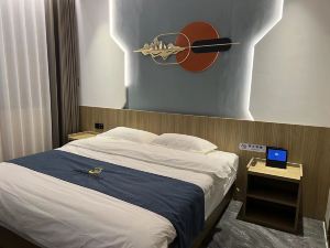 Lemon E-sports Theme Hotel