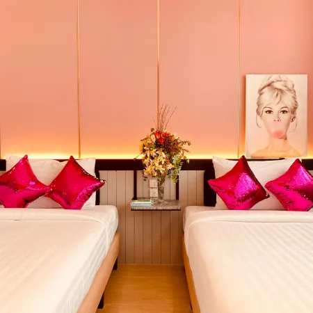 Miami Hotel Bangkok Отели рядом с достопримечательностью «Станция BTS Асок»