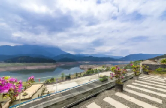 初見民宿(雅女湖）