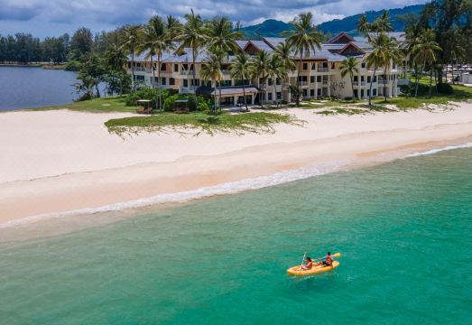 사이 라구나 푸켓의 수영장